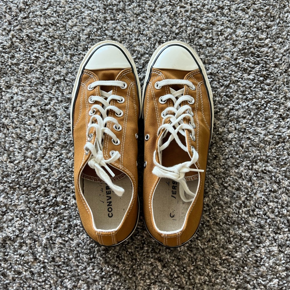 camel brown low top converse all star